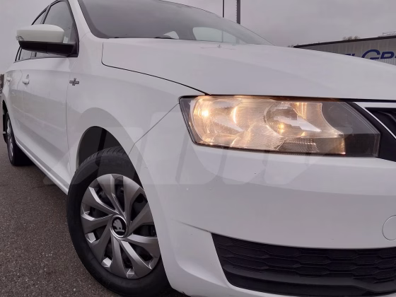 Skoda Rapid (12)