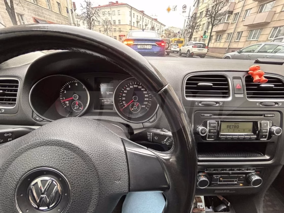 Volkswagen Golf (3)