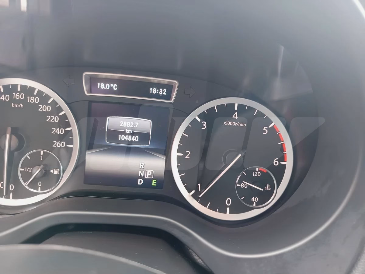 Infiniti Q30