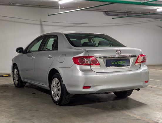 Toyota Corolla (4)