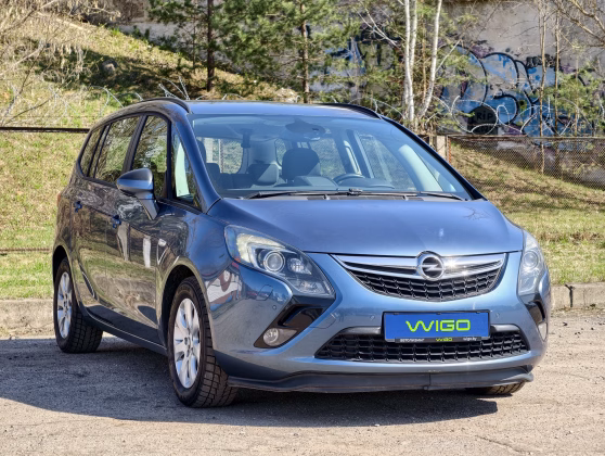Opel Zafira Tourer (1)