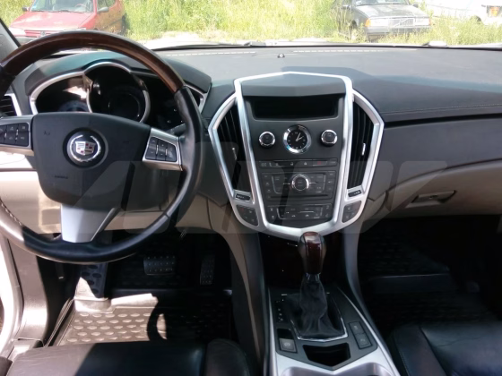 Cadillac SRX (7)