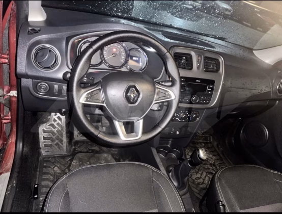 Renault Logan (6)