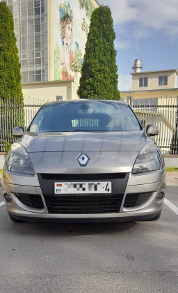 Renault Scenic (7)