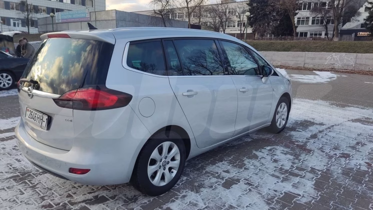 Opel Zafira (3)