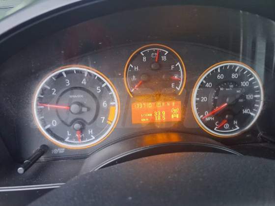 Nissan Titan (4)