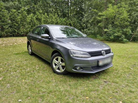 Volkswagen Jetta (3)