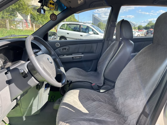Kia Carens (9)