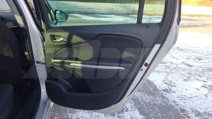 Opel Zafira (16)