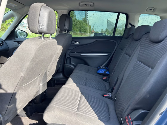 Opel Zafira (10)