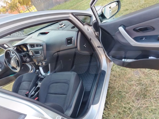 Kia Ceed (7)