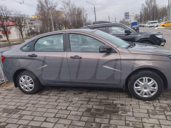 Lada Vesta (4)