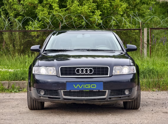 Audi A4 (2)