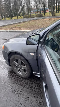 Mitsubishi Lancer (3)