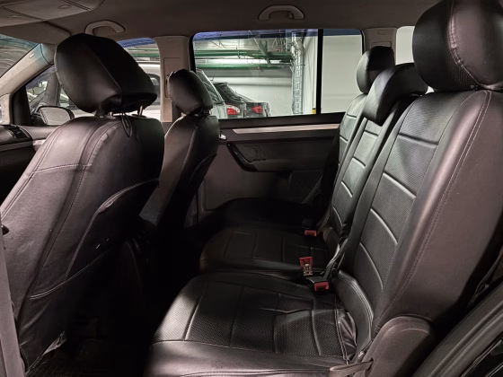Volkswagen Touran (10)