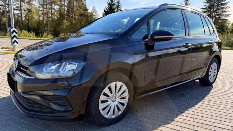 Volkswagen Golf Sportsvan (5)