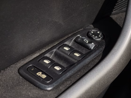 Peugeot 308 (23)