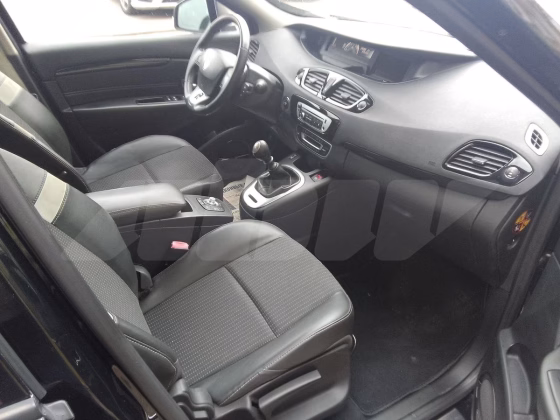 Renault Scenic (16)