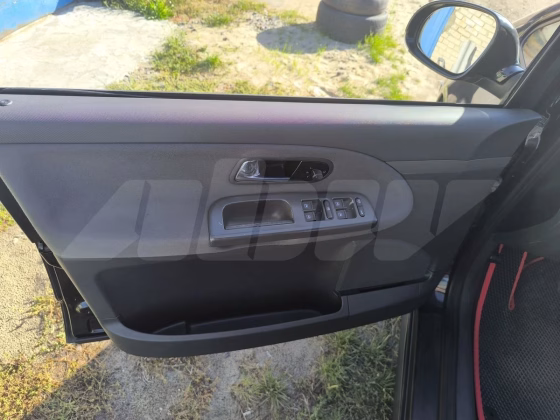 Volkswagen Sharan (7)