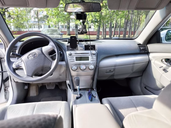 Toyota Camry (6)