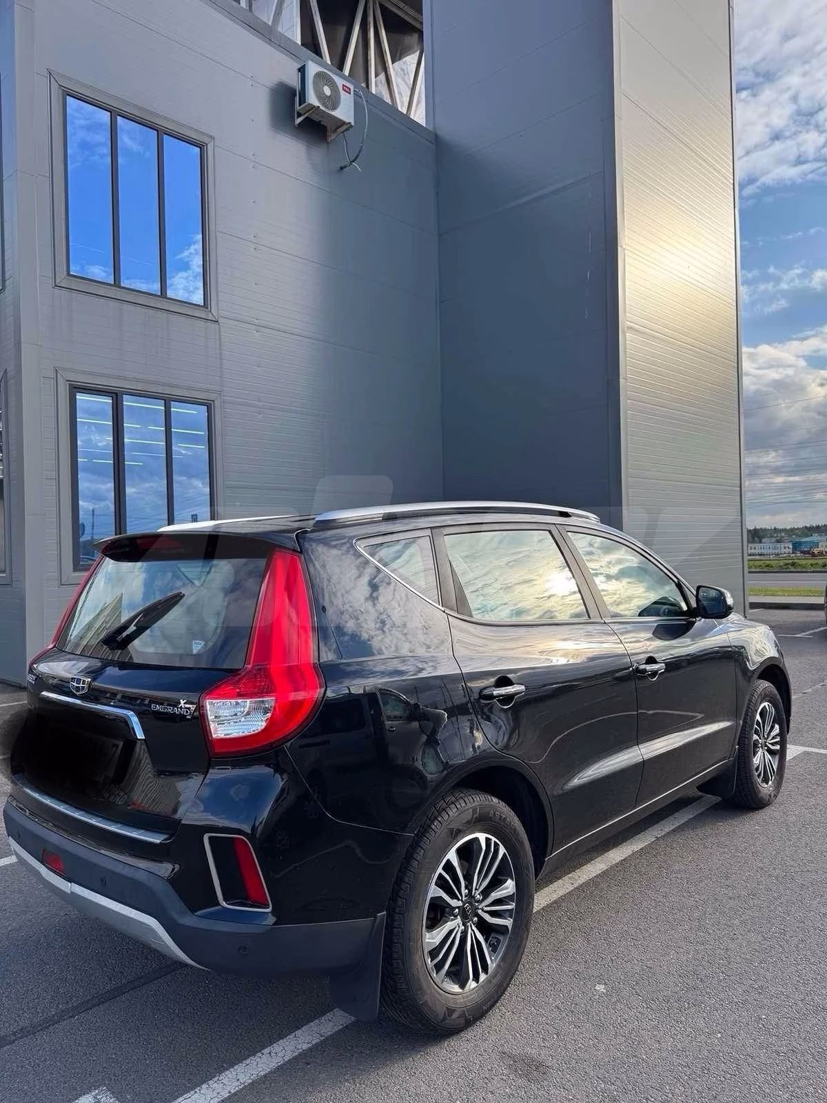 Geely Emgrand X7