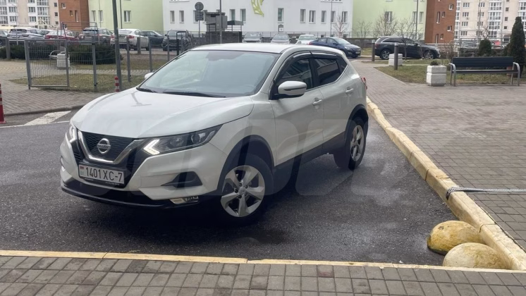 Nissan Qashqai (1)