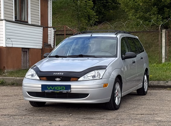 Ford Focus (3)