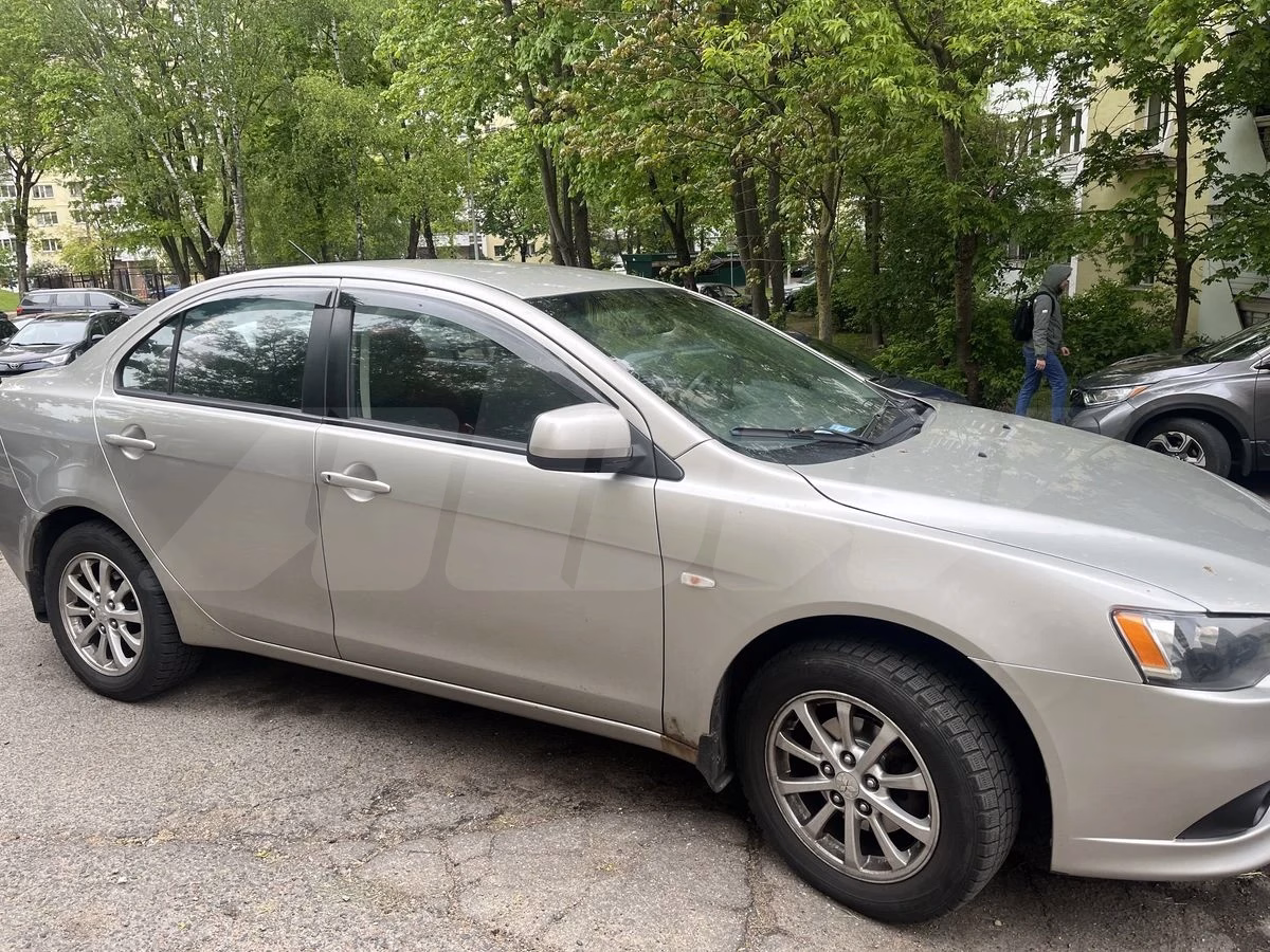 Mitsubishi Lancer