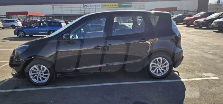 Renault Scenic (1)