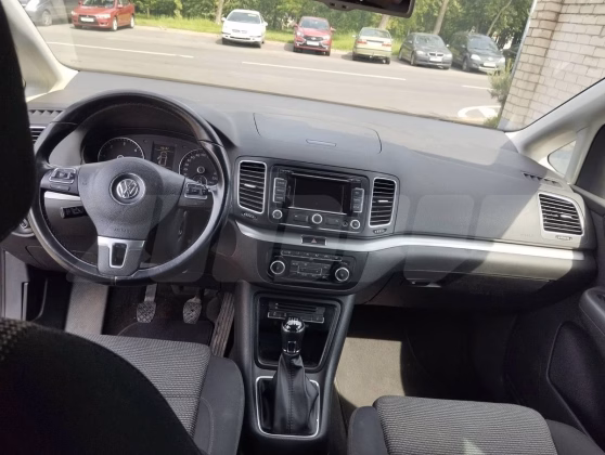 Volkswagen Sharan (2)