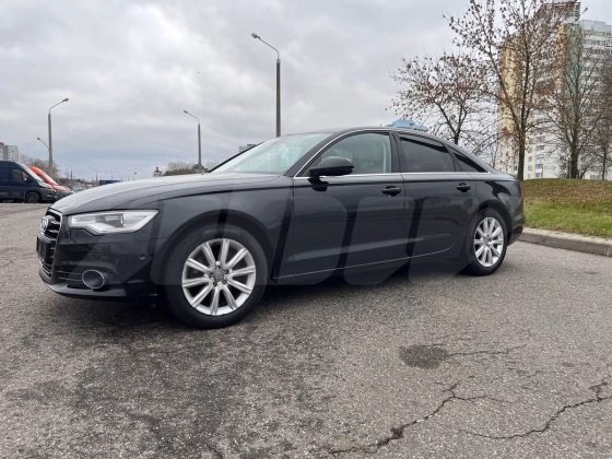 Audi A6 (6)