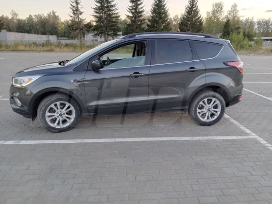 Ford Escape (2)
