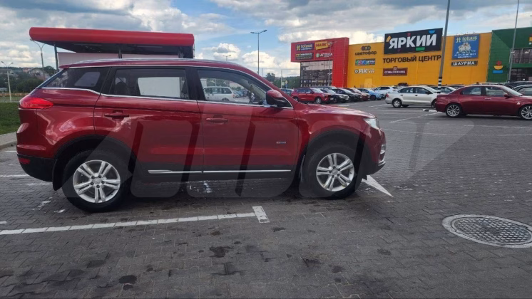 Geely Atlas (5)