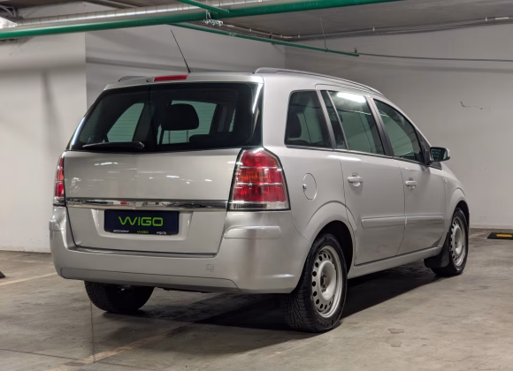 Opel Zafira (6)