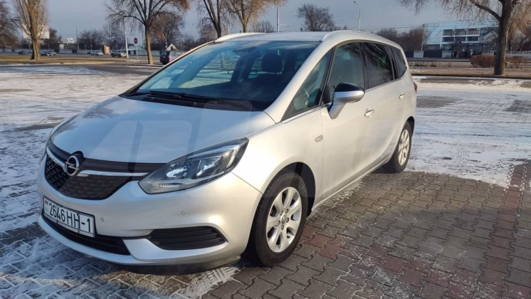 Opel Zafira (5)