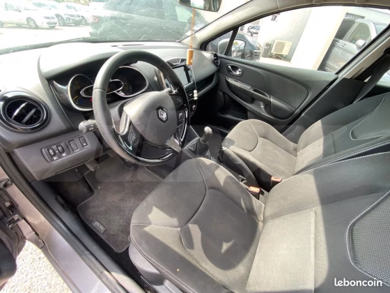 Renault Clio (2)