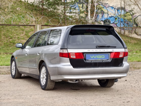 Mitsubishi Galant (4)