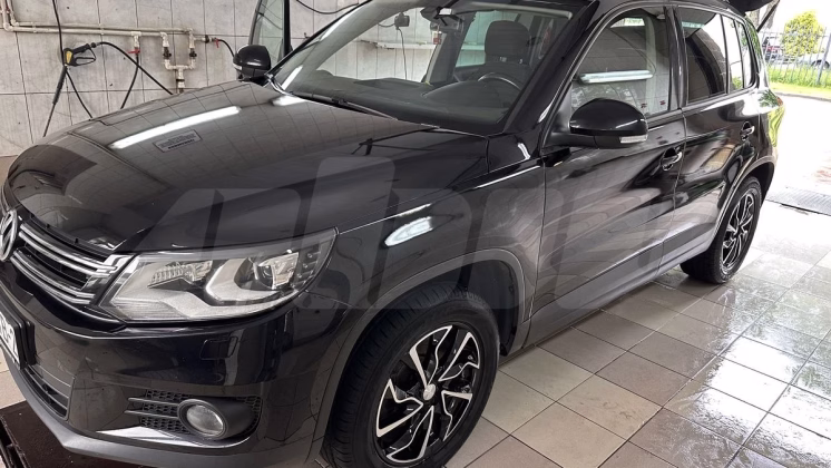 Volkswagen Tiguan (6)