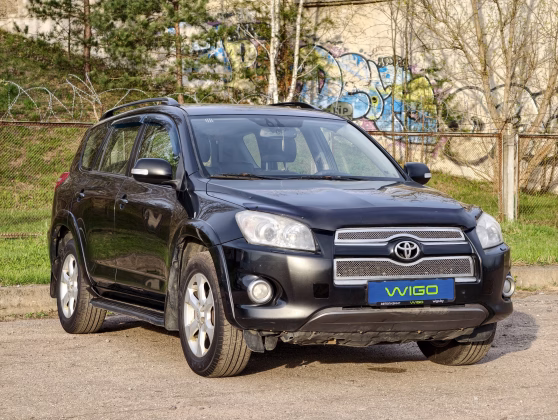 Toyota RAV 4 (1)