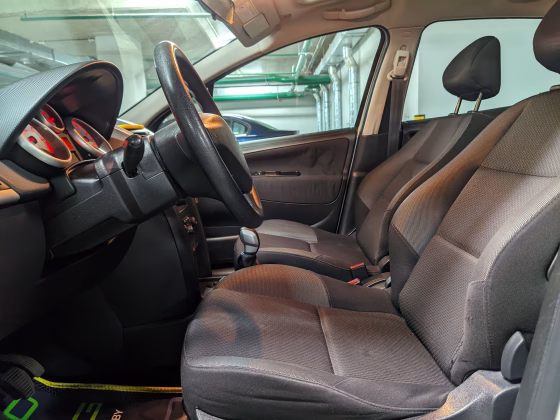 Peugeot 207 (10)