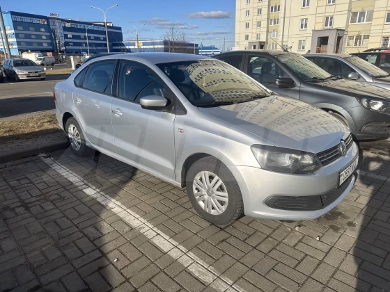 Volkswagen Polo (3)
