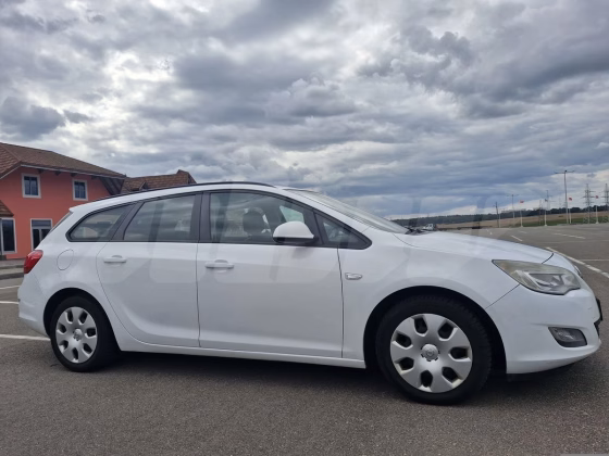 Opel Astra (2)