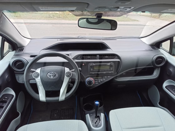 Toyota Prius (10)