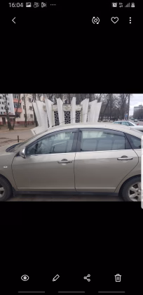 Nissan Almera (2)