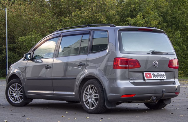 Volkswagen Touran (3)