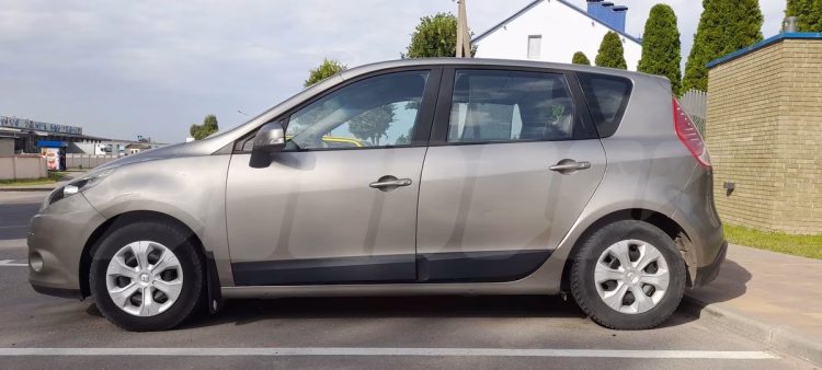 Renault Scenic (2)