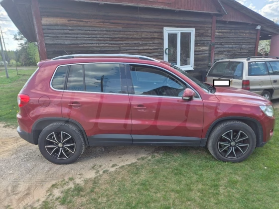 Volkswagen Tiguan (1)