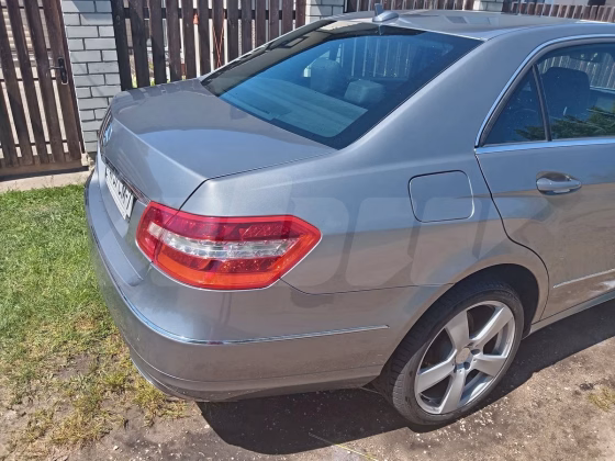 Mercedes-Benz E 350 (8)