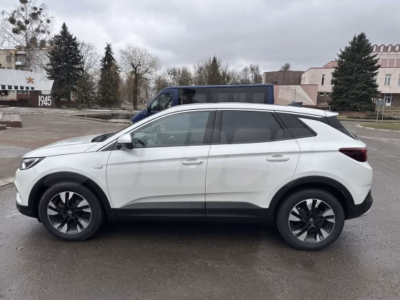 Opel Grandland X (10)