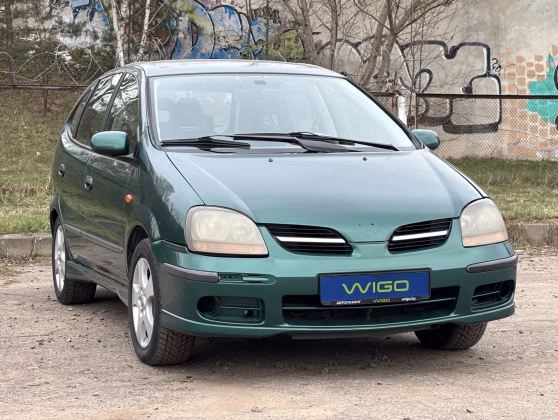 Nissan Almera Tino (1)